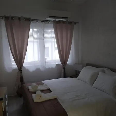 Brilliant Deluxe شقة *